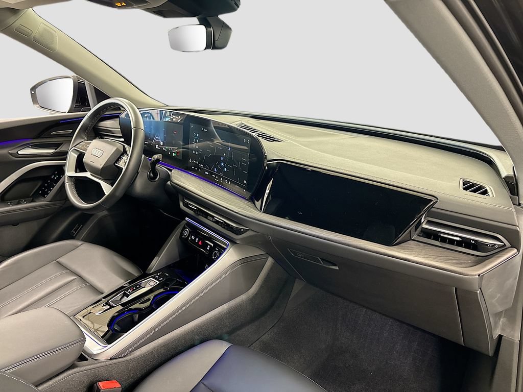 Certified 2025 Audi Q5 Premium Plus w/ Premium Plus AWD/4WD image 14