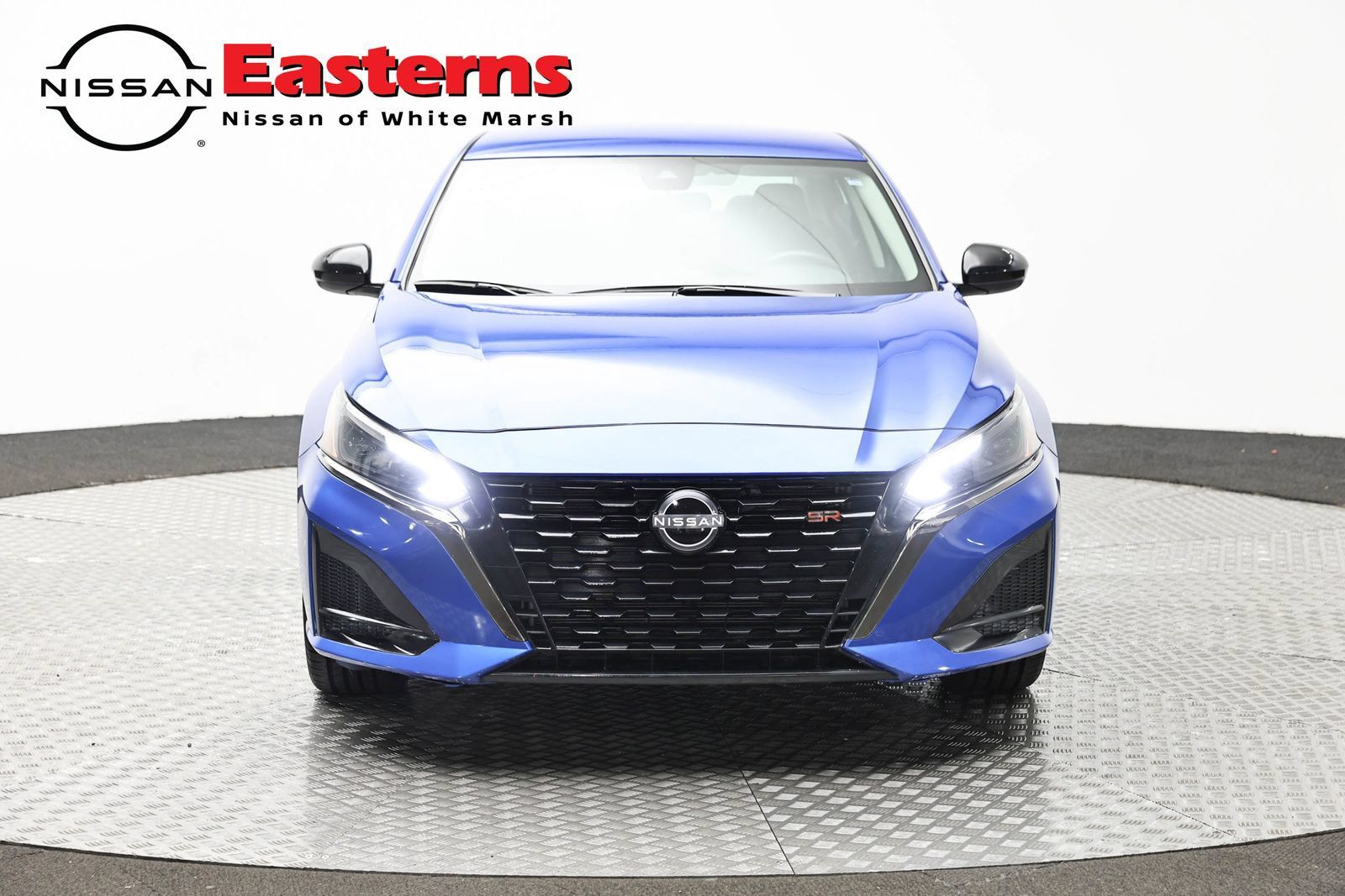 Used 2025 Nissan Altima 2.5 SR FWD image 2