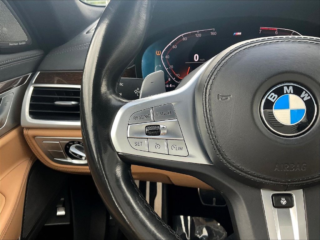 Used 2021 BMW 750i xDrive w/ M Sport Package AWD/4WD image 11