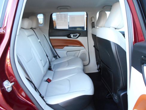 Certified 2022 Jeep Compass Limited image 24