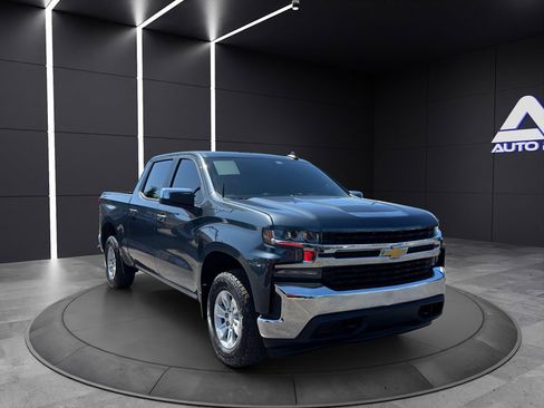 Used 2019 Chevrolet Silverado 1500 LT AWD/4WD image 3