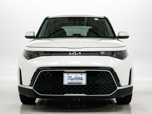 Used 2023 Kia Soul LX image 4