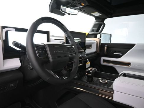 New 2025 GMC Hummer EV 2X image 15