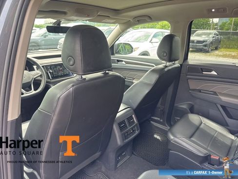 Used 2022 Volkswagen Atlas SE w/ Panoramic Sunroof Package FWD image 11