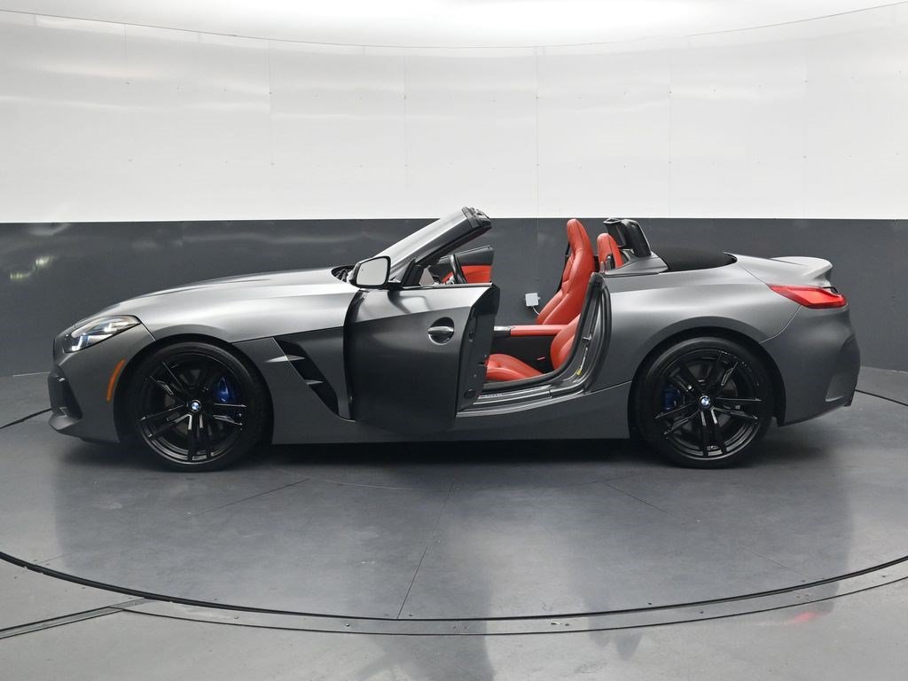 Used 2021 BMW Z4 M40i w/ Executive Package RWD image 35