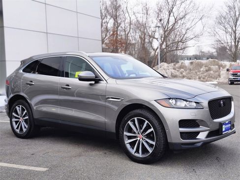 Used 2019 Jaguar F-PACE Prestige image 7
