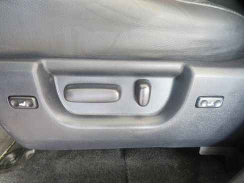 Used 2018 Toyota Sequoia TRD Sport AWD/4WD image 16