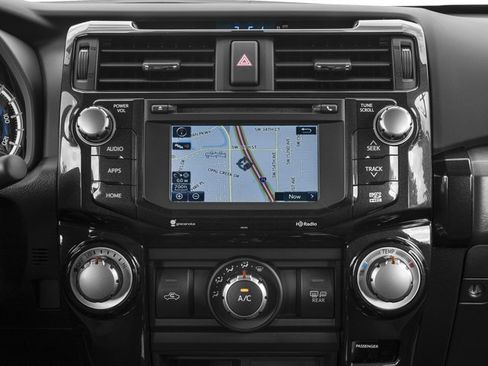 Used 2018 Toyota 4Runner TRD Off-Road AWD/4WD image 17