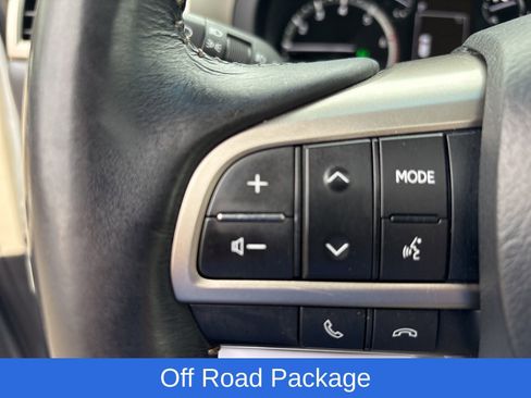 Used 2020 Lexus GX 460 Luxury w/ Off Road Package image 24