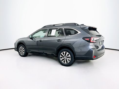 Used 2025 Subaru Outback Premium AWD/4WD image 5