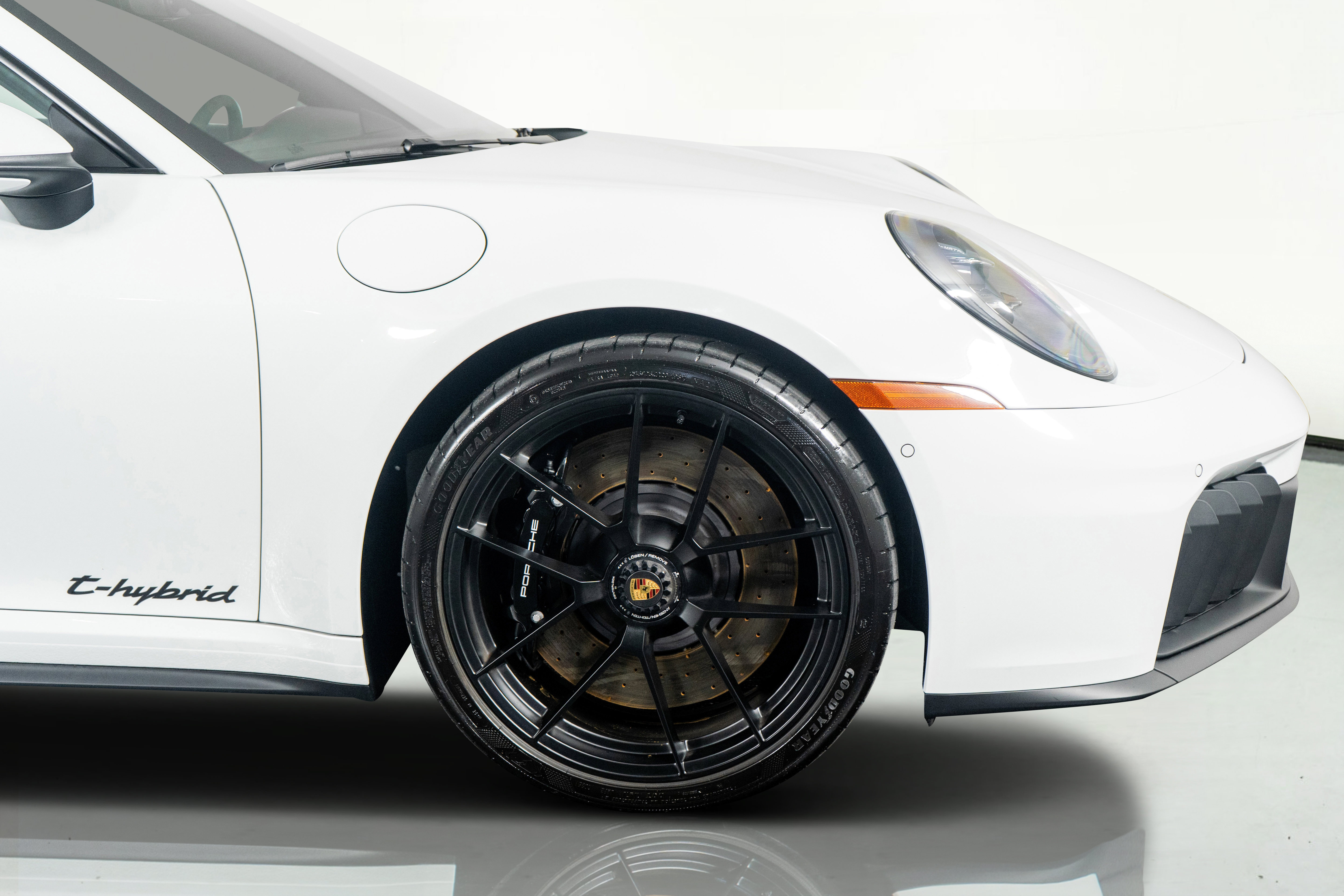 Used 2025 Porsche 911 Carrera 4 GTS AWD/4WD image 6
