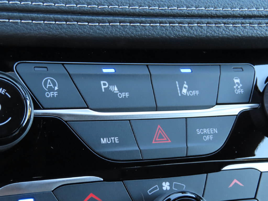 New 2027 Chrysler Pacifica Select AWD/4WD image 11