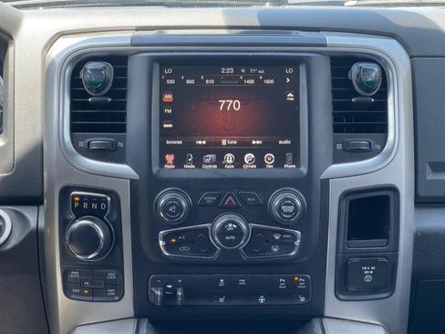 Used 2017 RAM 1500 SLT AWD/4WD image 20