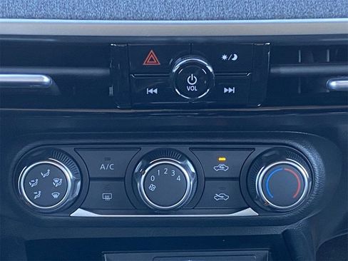 New 2026 Nissan Kicks S image 23