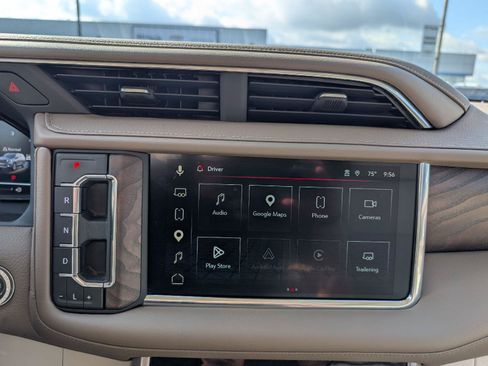 Used 2023 GMC Yukon Denali w/ Max Trailering Package AWD/4WD image 16