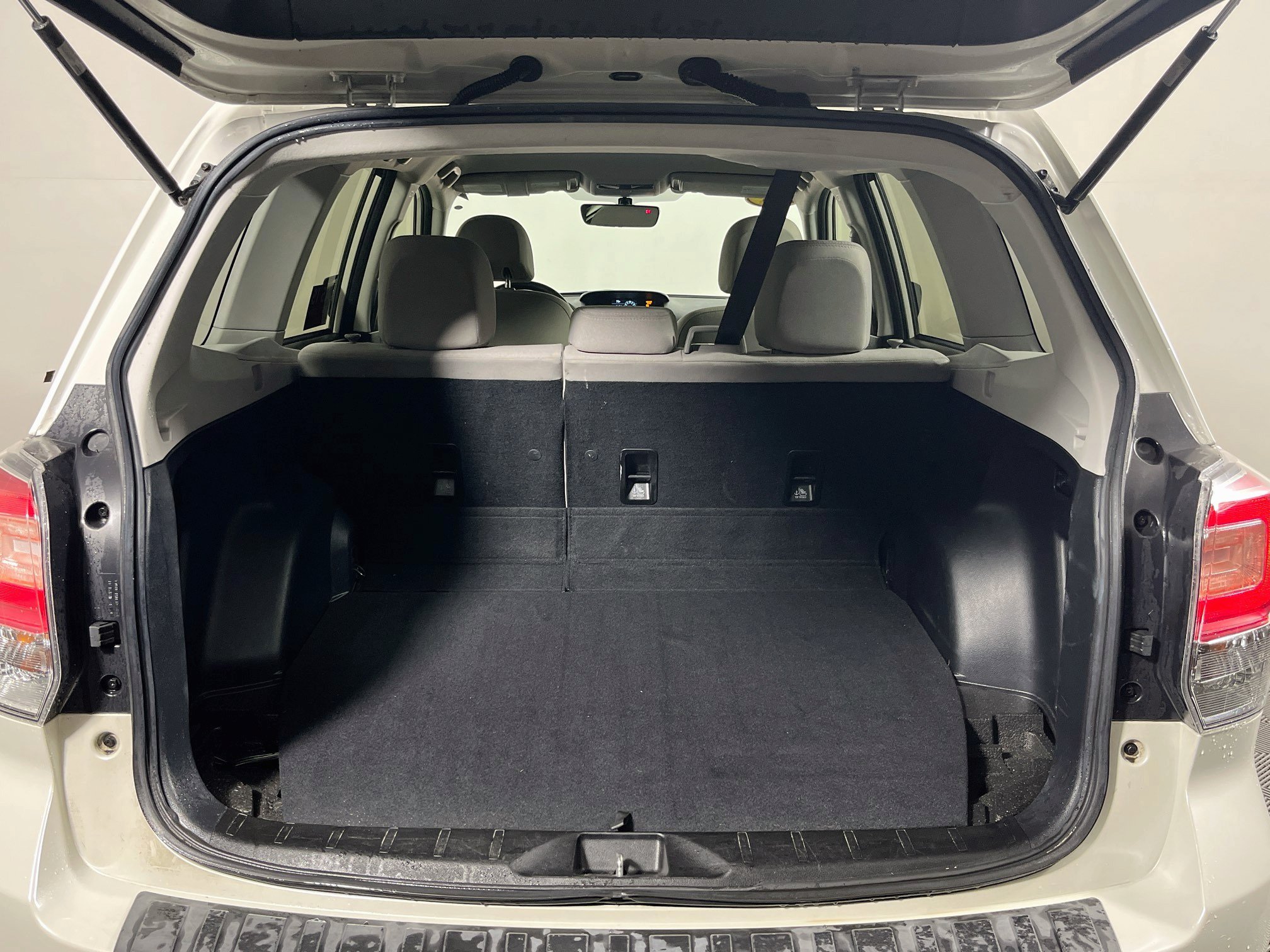 Used 2018 Subaru Forester 2.5i w/ Alloy Wheel Package AWD/4WD image 33