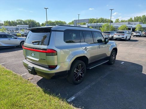 Used 2026 Lexus GX 550 w/ Cold Area Package AWD/4WD image 19