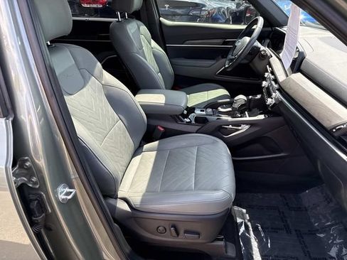 Used 2024 Kia Telluride EX X-Line AWD/4WD image 9