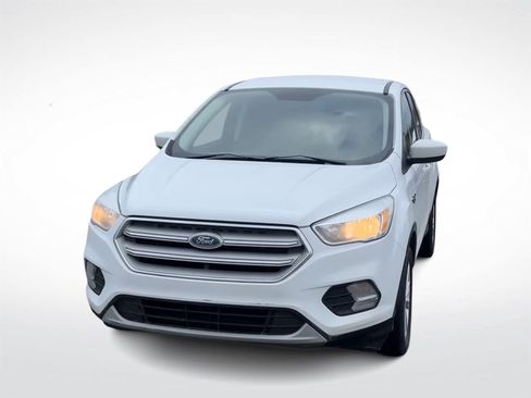 Used 2019 Ford Escape SE image 4