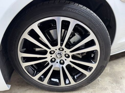 Used 2024 Jaguar XF R-Dynamic SE image 28