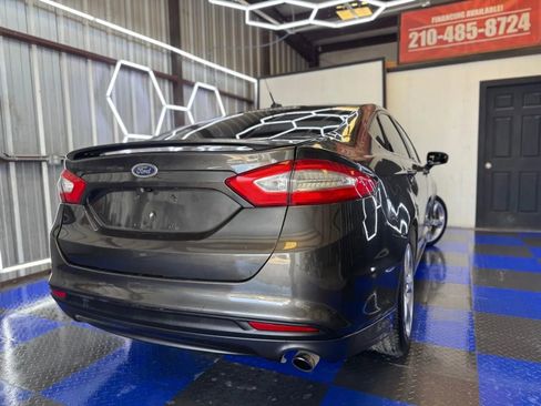 Used 2016 Ford Fusion SE w/ Equipment Group 201A image 16
