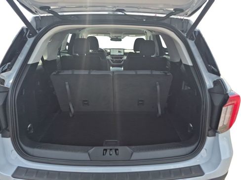 Used 2026 Ford Explorer Active AWD/4WD image 43