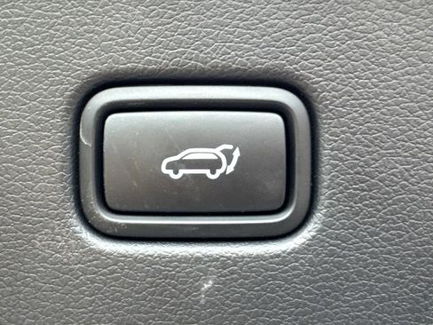 Used 2025 Hyundai Palisade SEL FWD image 19