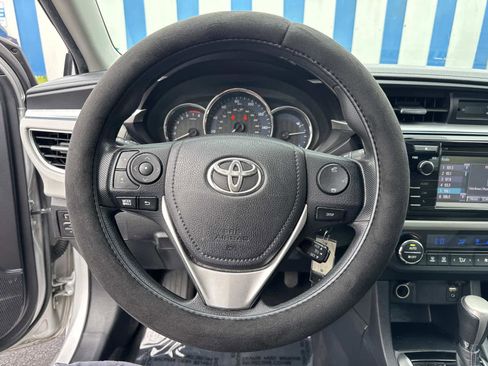 Used 2015 Toyota Corolla LE image 26