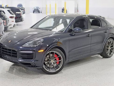 Used 2023 Porsche Cayenne GTS image 7