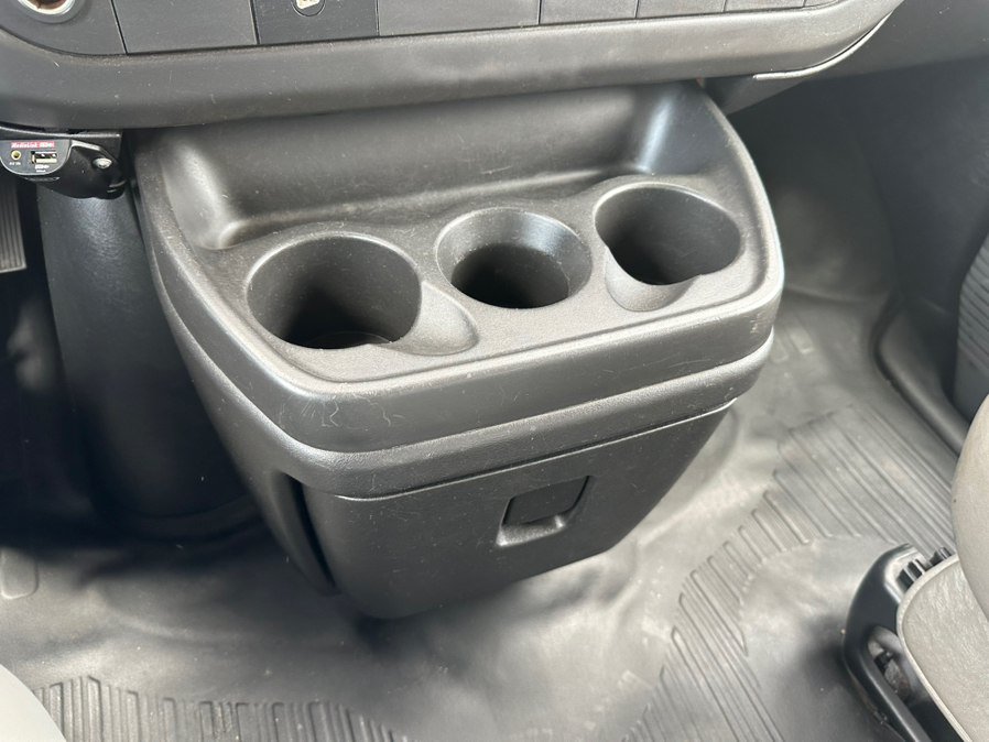 Used 2012 GMC Savana 3500 RWD image 15