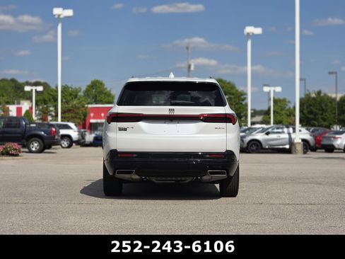 Used 2025 Buick Enclave Sport Touring w/ Super Cruise Package FWD image 6