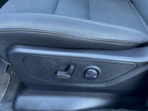 Used 2022 RAM 1500 Big Horn AWD/4WD image 18