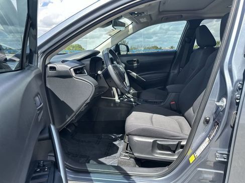 Used 2024 Toyota Corolla Cross LE w/ Moonroof Package image 22