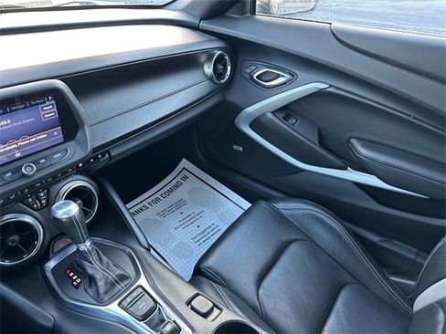 Used 2021 Chevrolet Camaro LT w/ Technology Package image 26