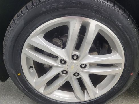 Used 2019 Chevrolet Equinox LT FWD image 31