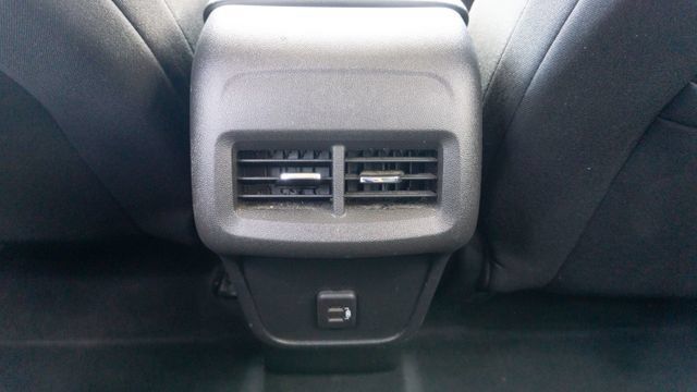 Used 2023 Chevrolet Equinox LT FWD image 15