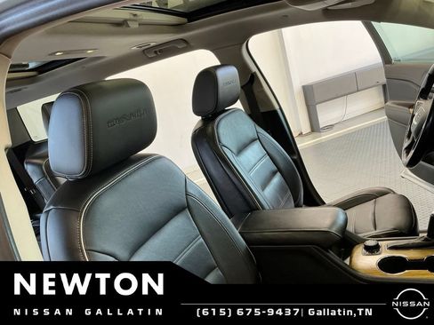 Used 2019 GMC Acadia Denali w/ Technology Package FWD image 17