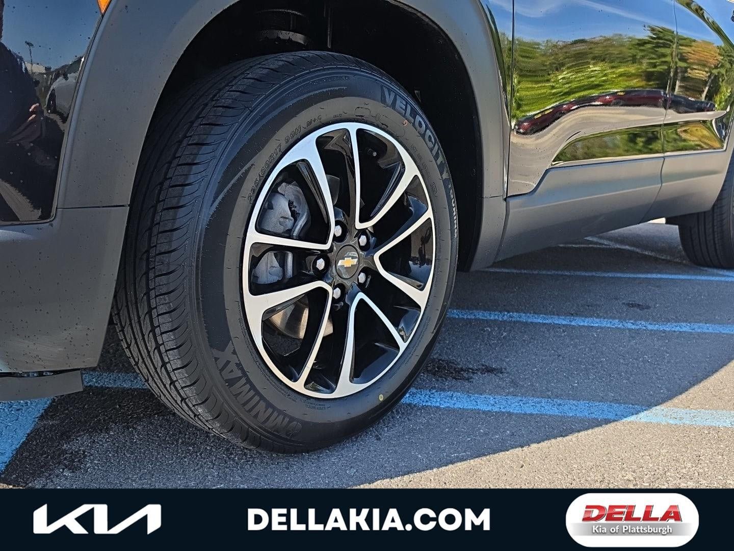 Used 2025 Chevrolet TrailBlazer LT w/ Driver Confidence Package AWD/4WD image 12