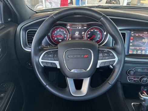 Used 2015 Dodge Charger SXT image 19