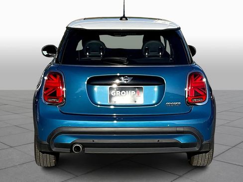 Used 2023 MINI Cooper 2-Door Hardtop image 4