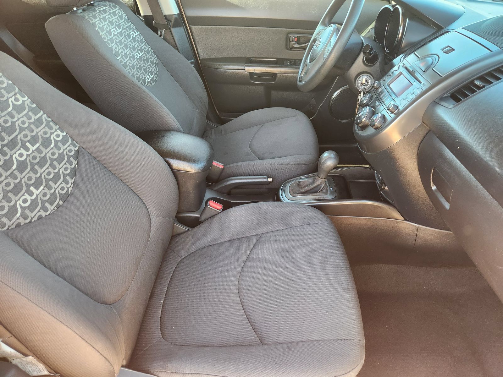 Used 2011 Kia Soul + w/ Audio Pkg FWD image 19