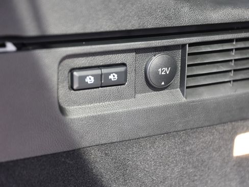 Used 2022 Lincoln Nautilus Reserve image 13