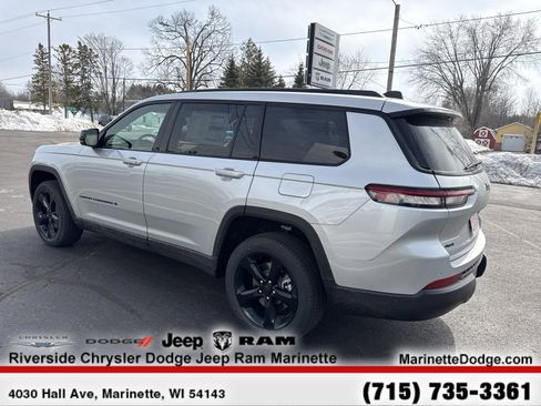 New 2025 Jeep Grand Cherokee L Limited w/ Black Appearance Package AWD/4WD image 7