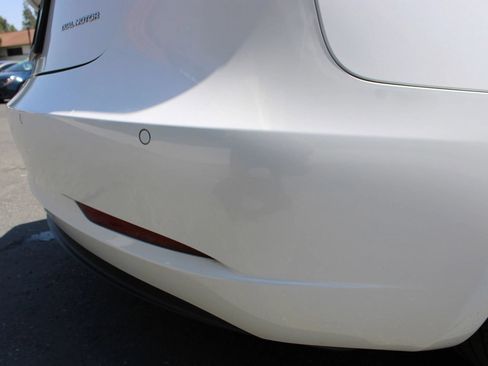 Used 2022 Tesla Model 3 Long Range AWD/4WD image 5