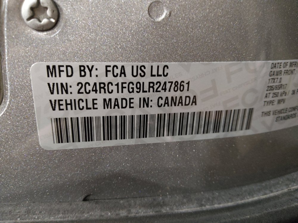 Used 2020 Chrysler Pacifica Touring FWD image 33