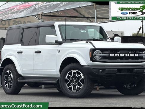 New 2026 Ford Bronco Outer Banks AWD/4WD image 1