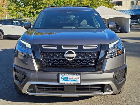 New 2025 Nissan Pathfinder Rock Creek image 2