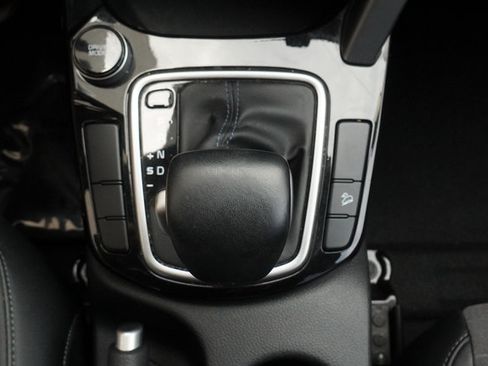 Used 2023 Kia Seltos S w/ Navigation Package FWD image 20