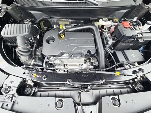 New 2026 Chevrolet Equinox LT w/ Convenience Package II AWD/4WD image 12