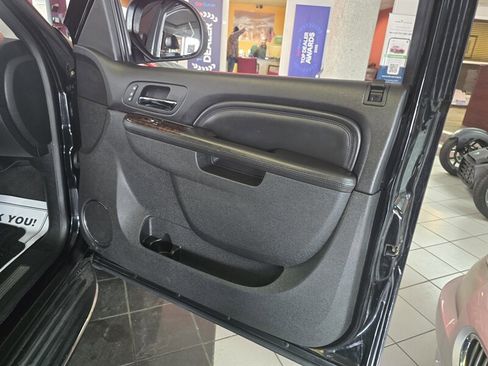 Used 2013 GMC Yukon XL Denali image 15